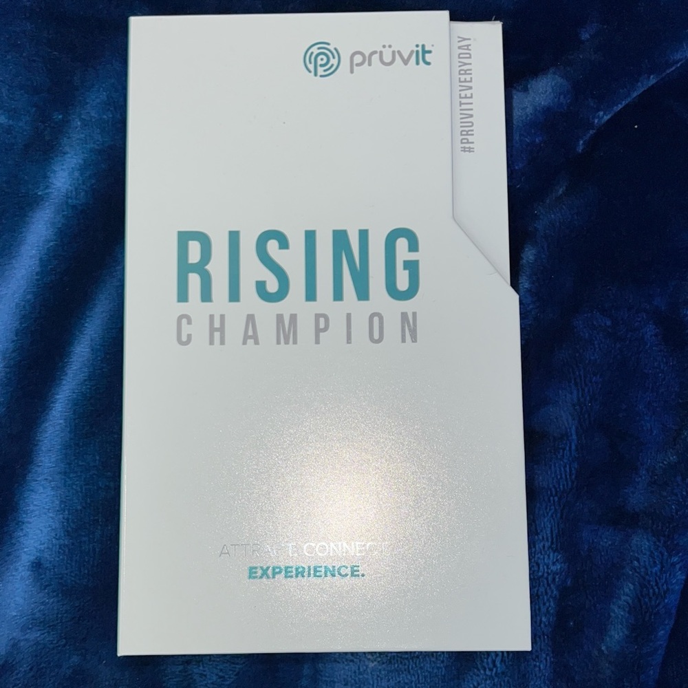Pruvit Rank 2 Rising Champion storage box with matching stainless bottle